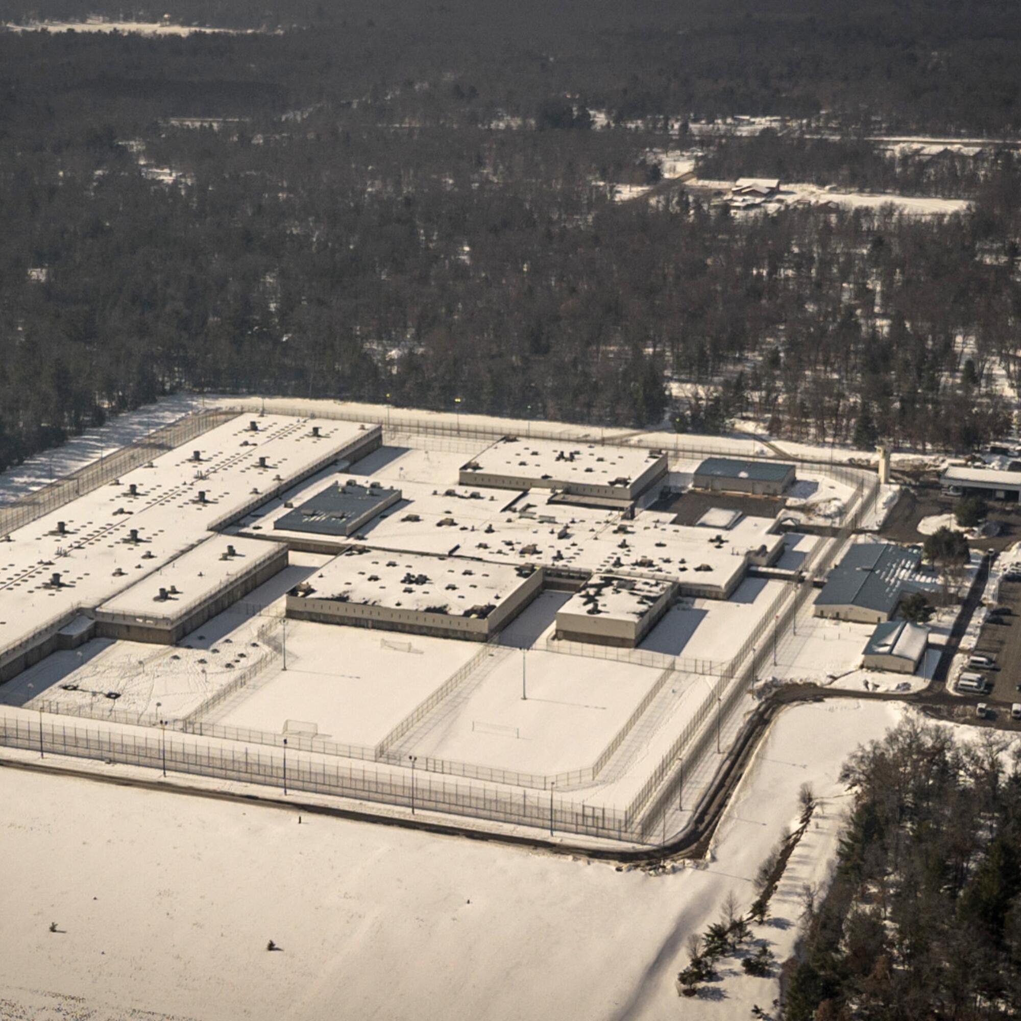 Protestas contra los abusos en el centro de detención para migrantes de North Lake (Michigan). - 9