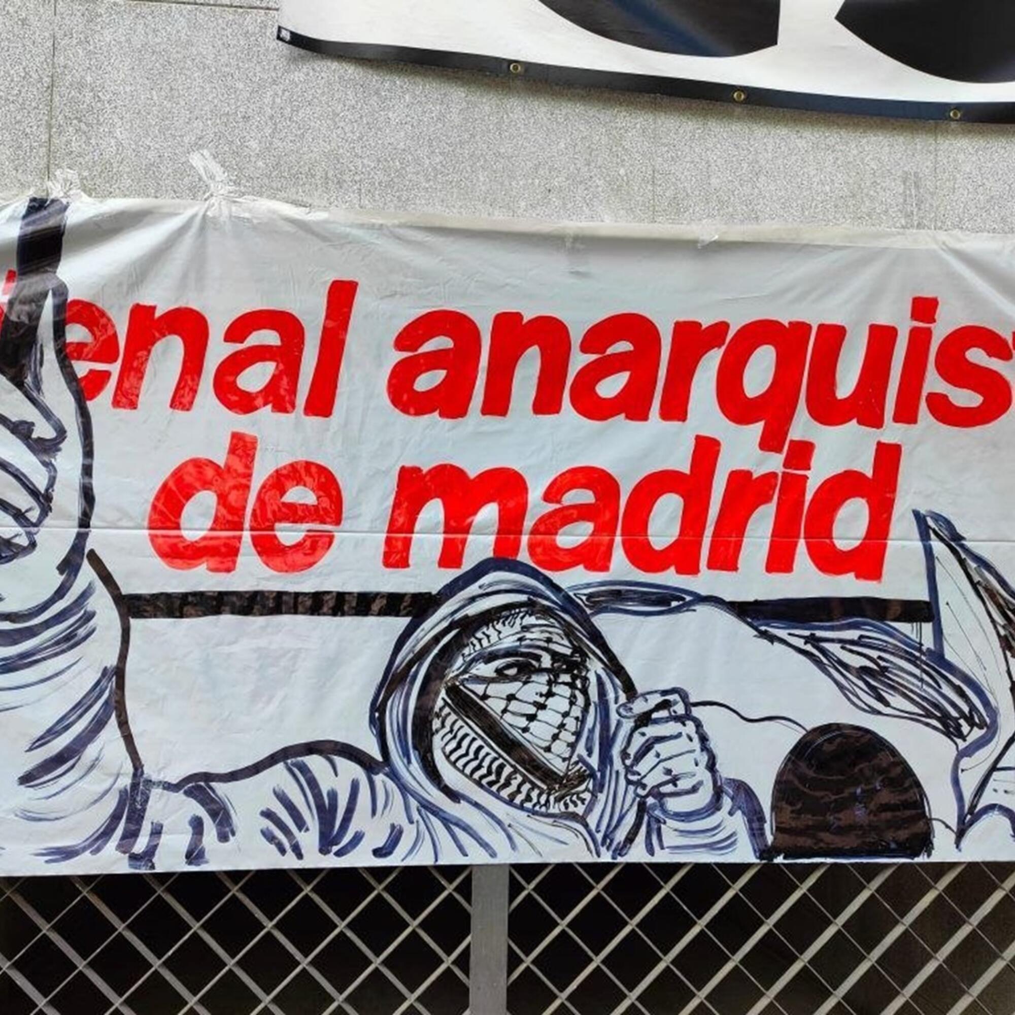 Pancarta bienal anarquista