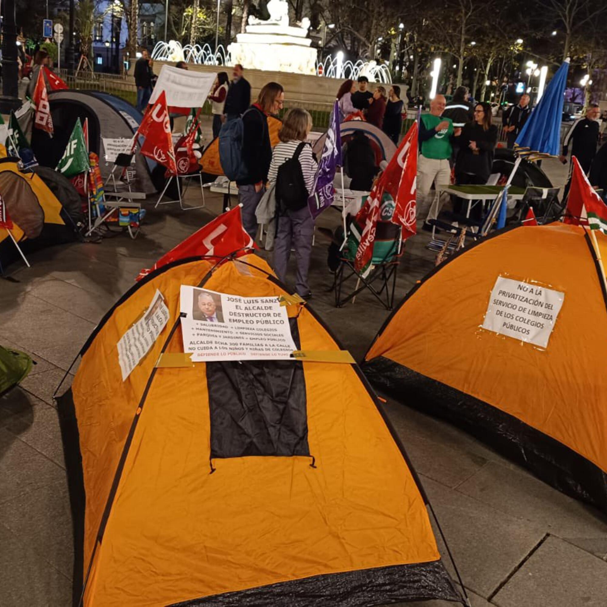 Acampada Sevilla limpieza