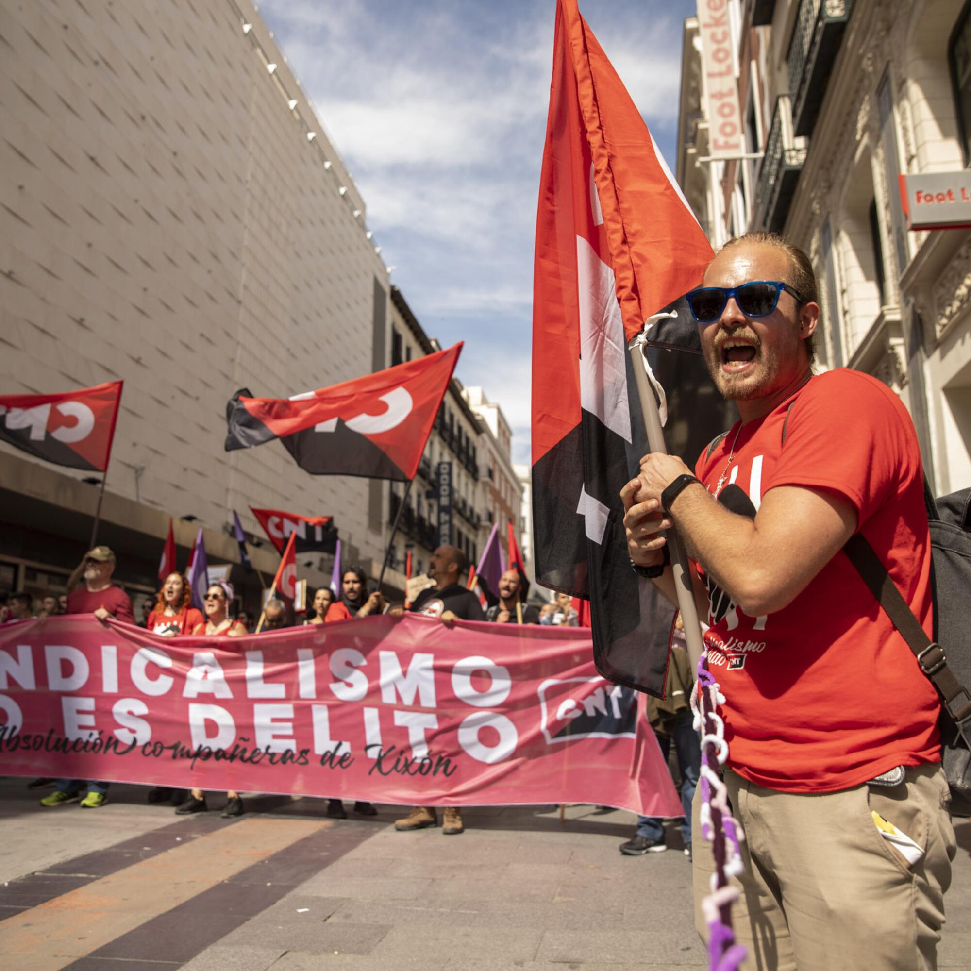 Manifestacion solidaridad La Suiza - 13