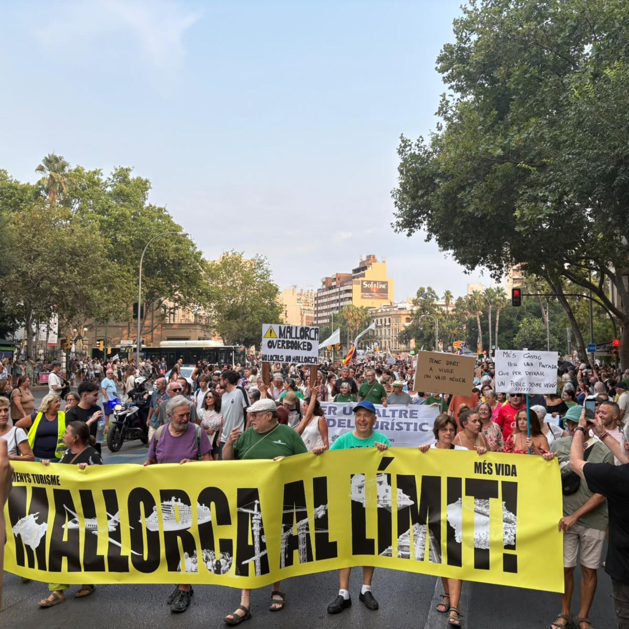 mani palma contra turismo masivo2