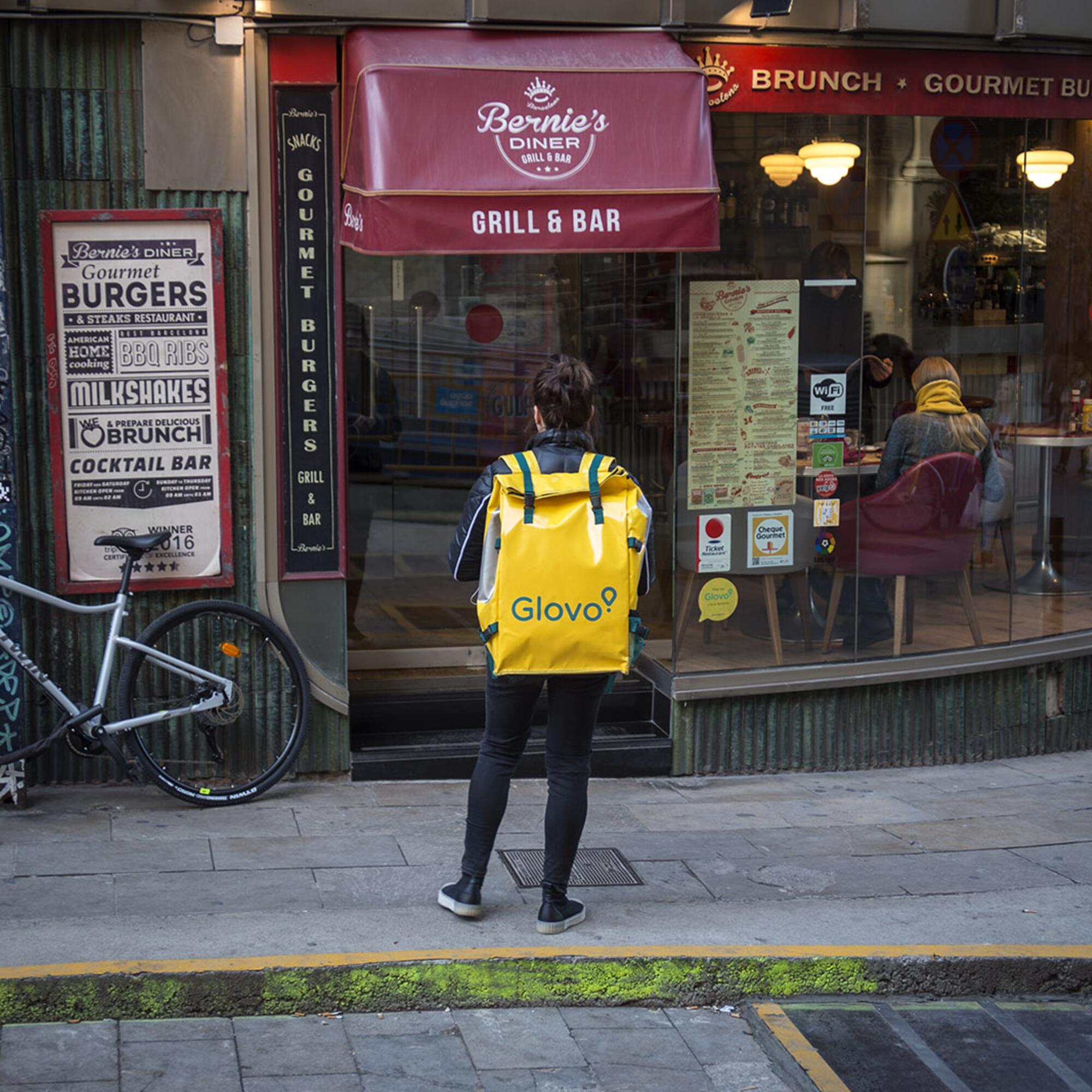 Repartidora de Glovo en Barcelona