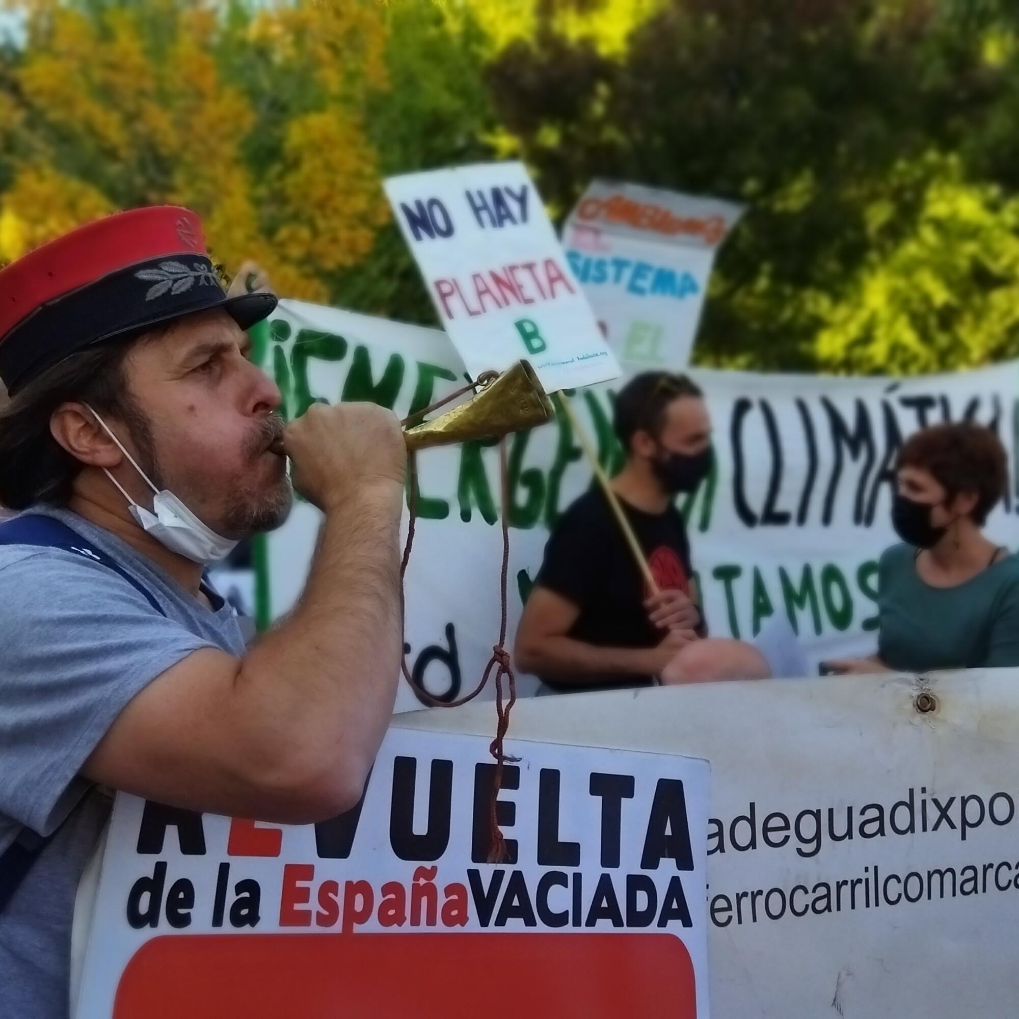 Manifestación Granada semana movilizaciones tren 02