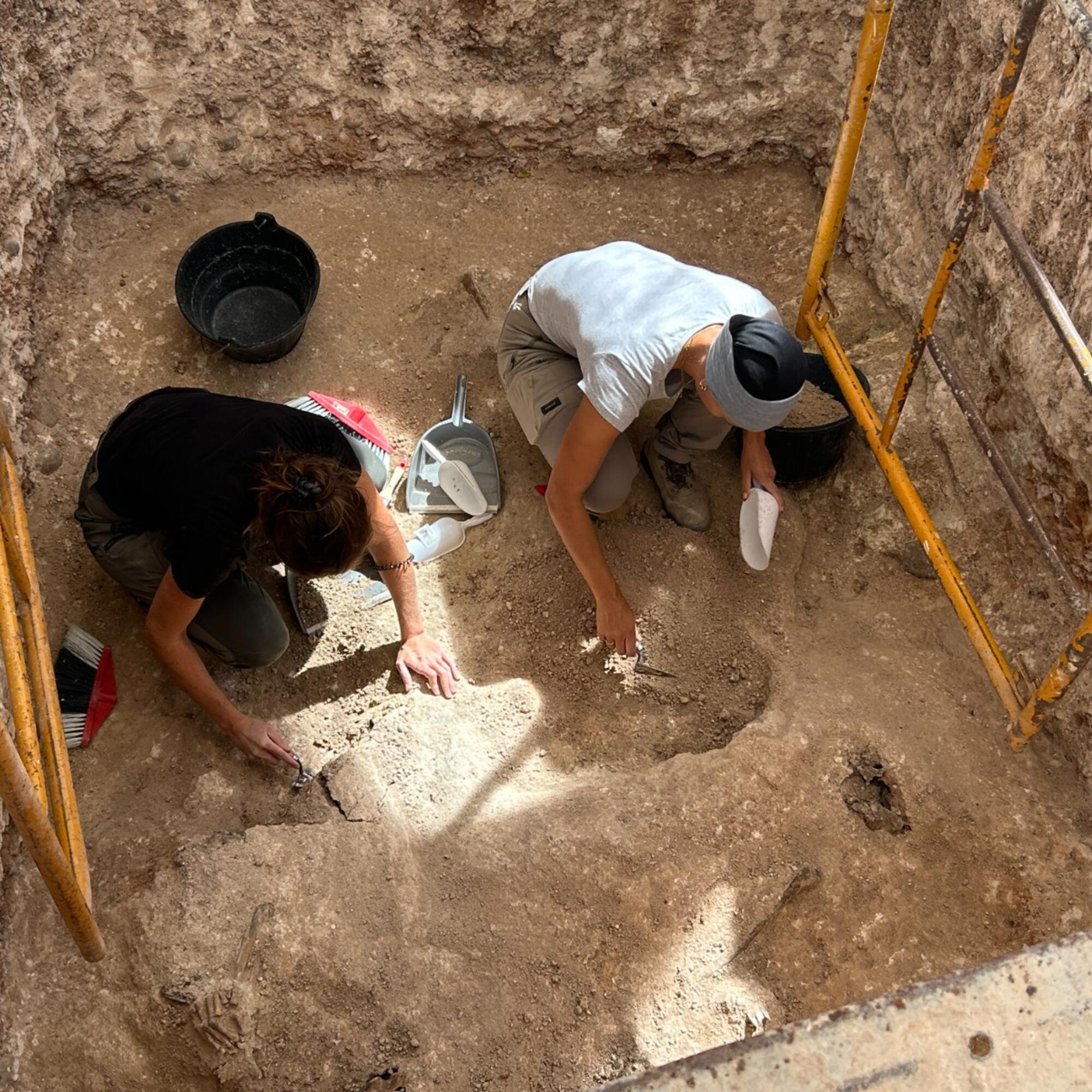 Trabajos de exhumación