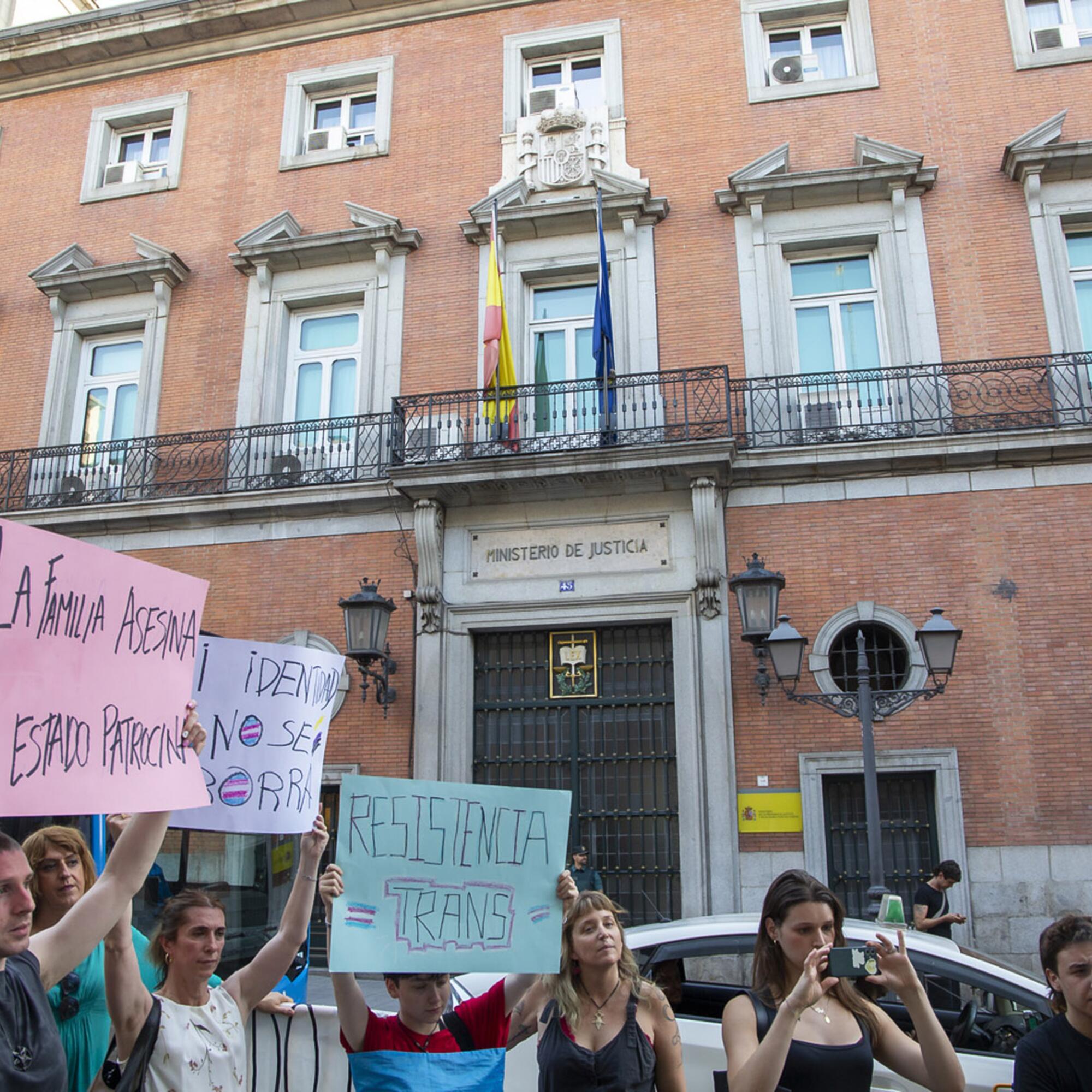 Concentración Derechos Trans fallecidas Ministerio - 3