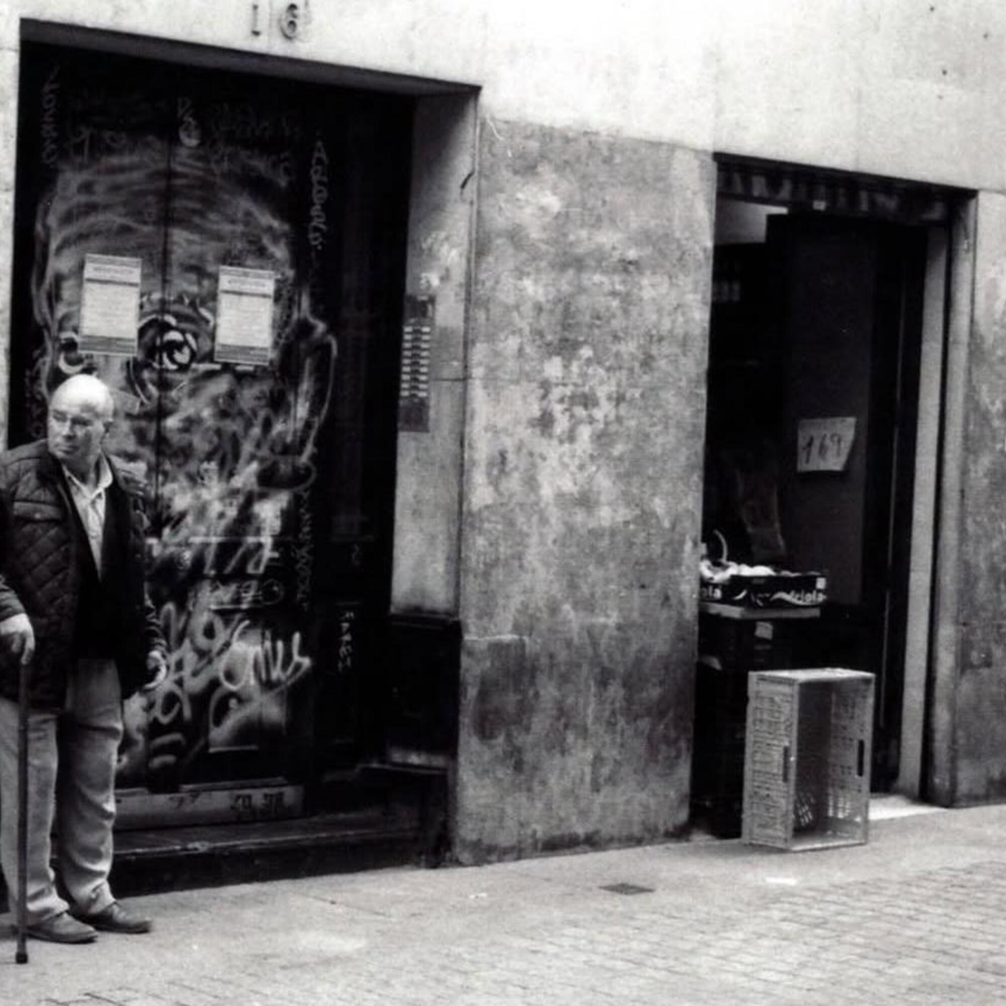 Unamuno_portal_ronda_graffiti_retrato