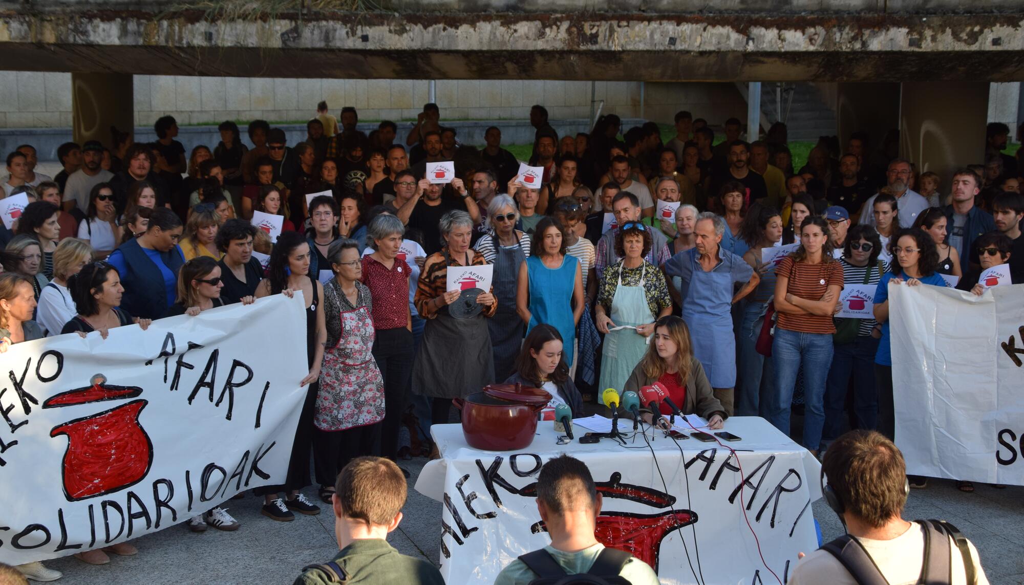 Kaleko Afari Solidarioak plano