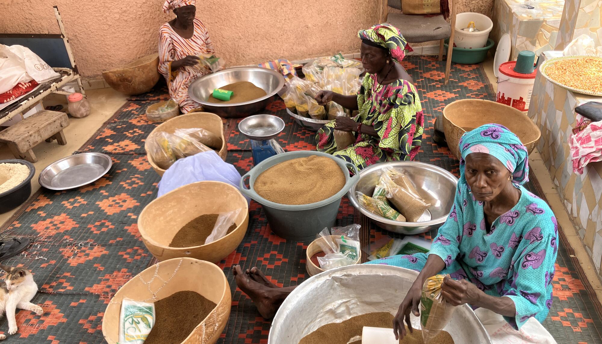 Mujeres productoras en la Maison de la Femme de Malika (Dakar, Senegal)