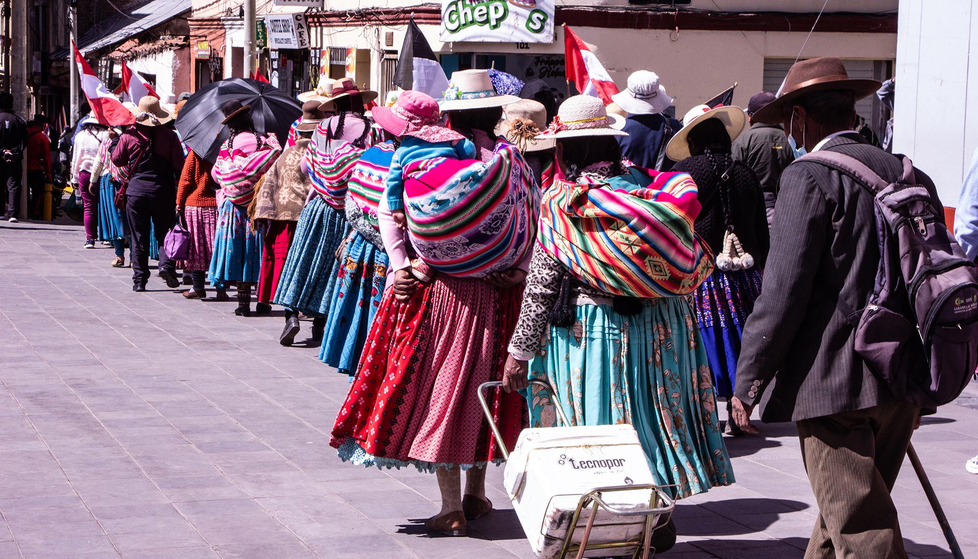 Movilización en Perú el 28 de julio, día de las Fiestas Patrias.