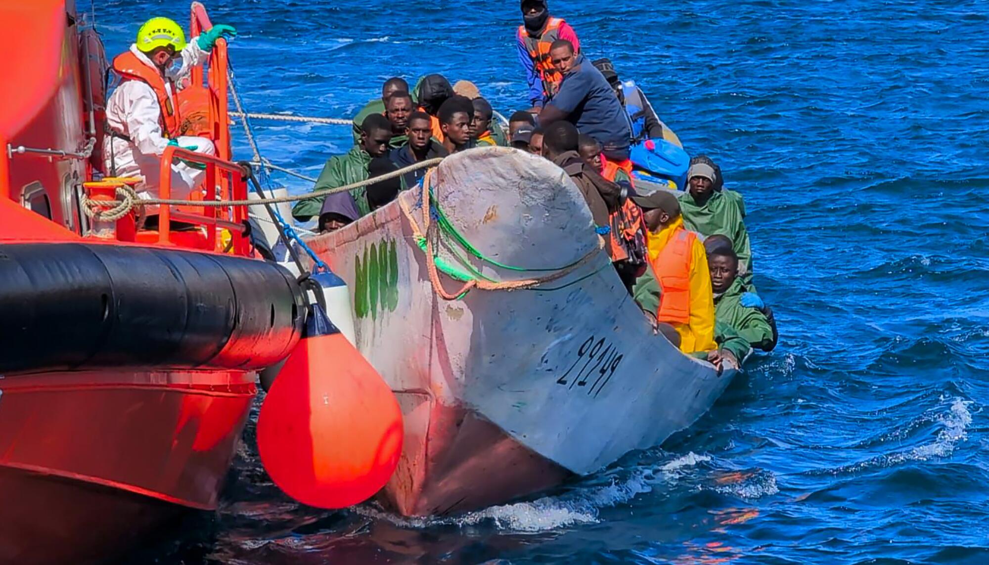 Repor El Hierro  cayuco