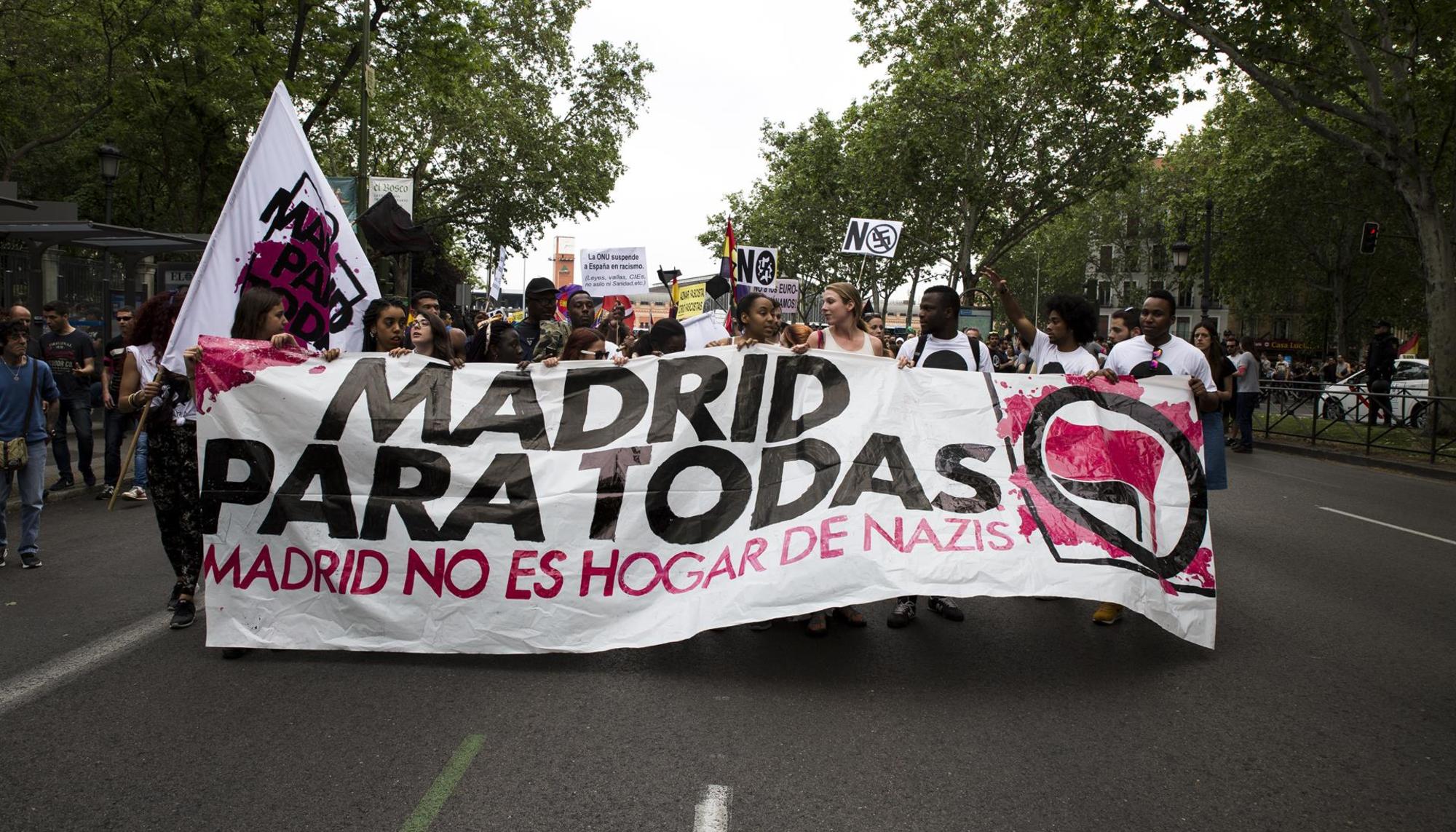 Multitudinaria manifestación antifascista recorre las calles de Madrid