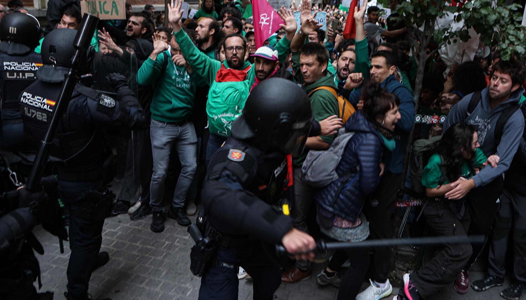 Ayuso escrache - 7