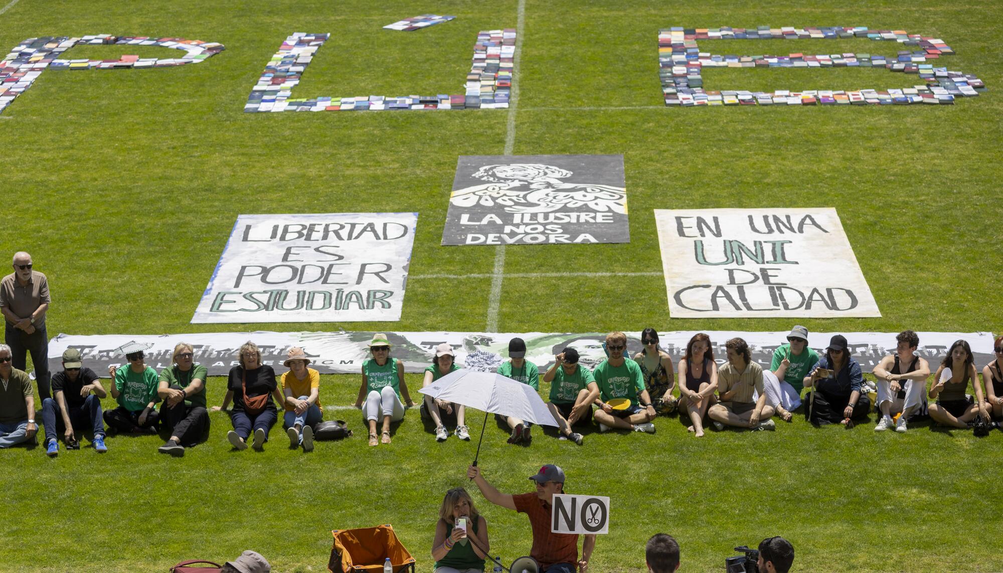 Acción universidad tesis por la pública - 9