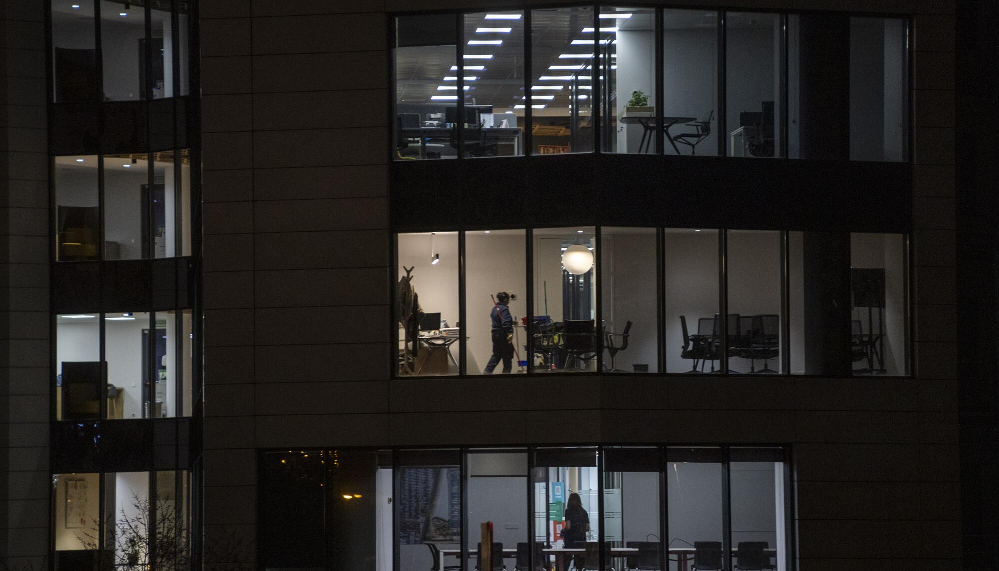 Limpiadora oficinas noche - 1