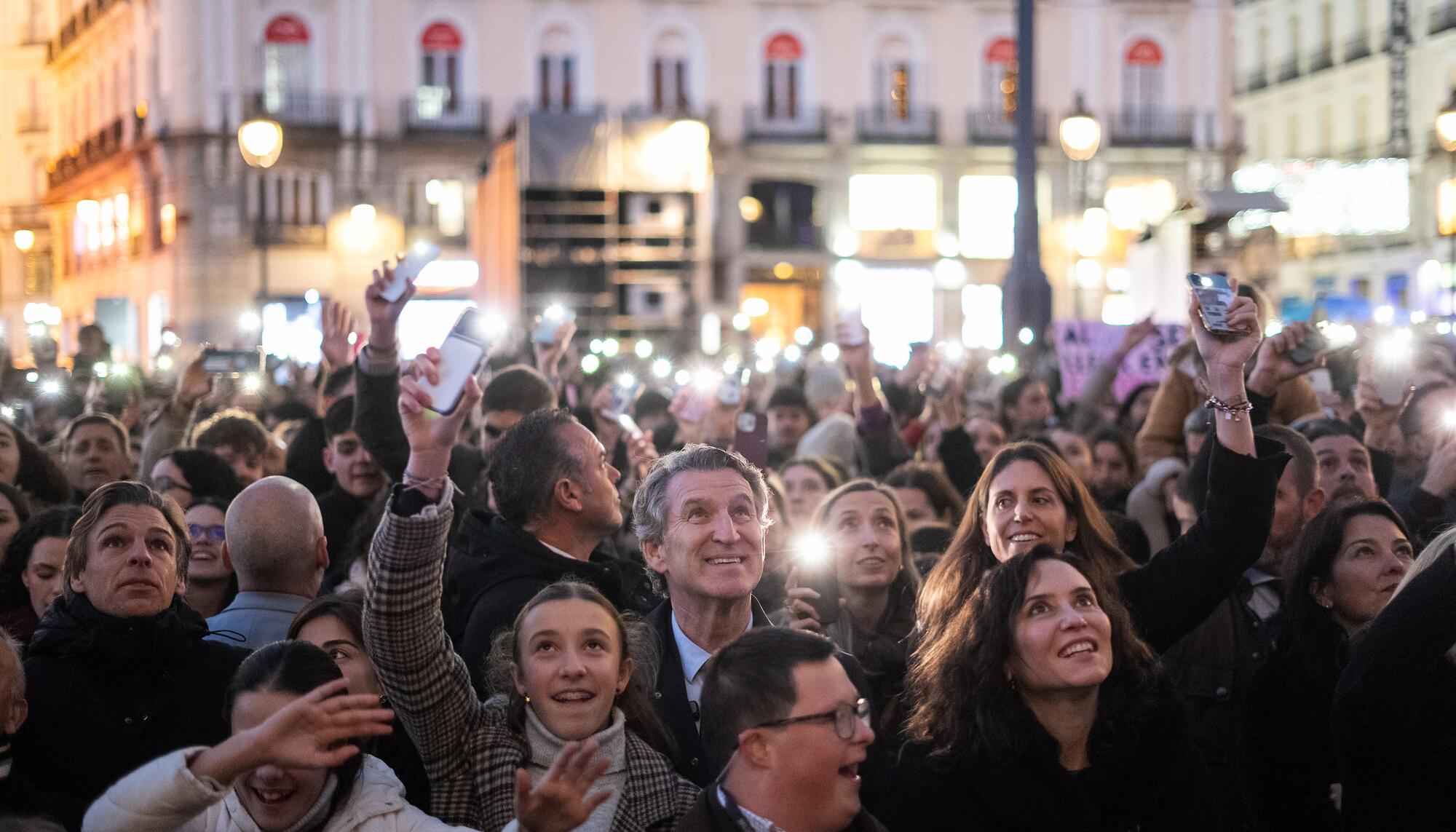 Feijóo y Ayuso puerta del sol