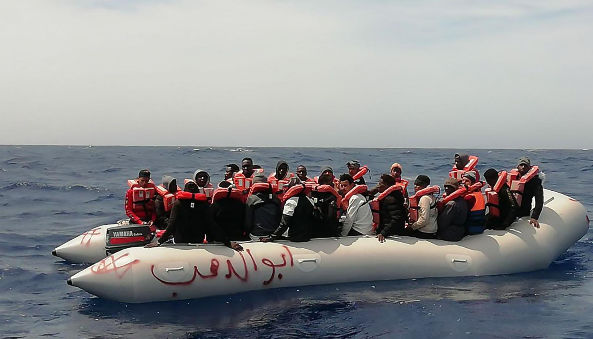 Patera Mediterraneo Aita Mari