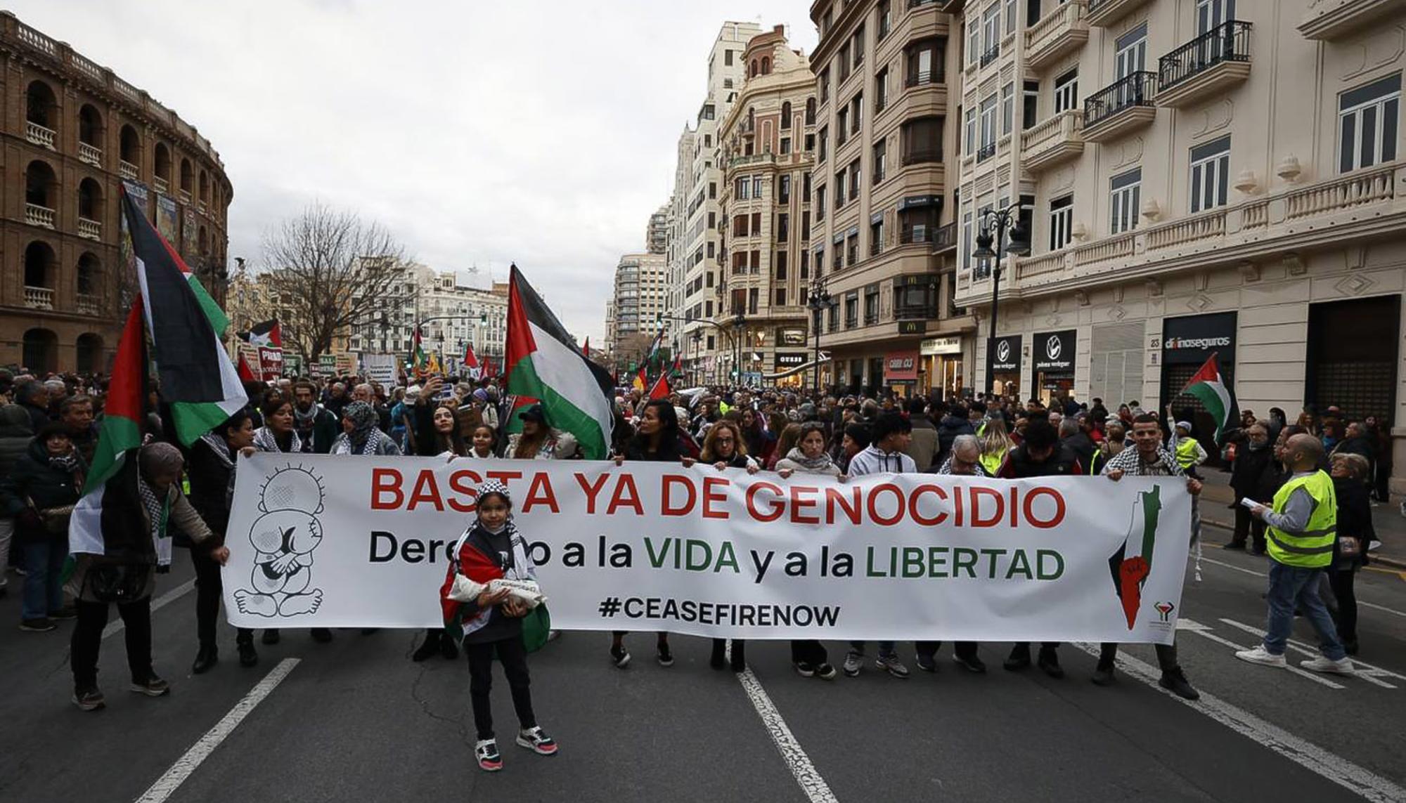 Manifestación en Valencia contra el genocidio en Gaza y en apoyo al pueblo palestino  - 1
