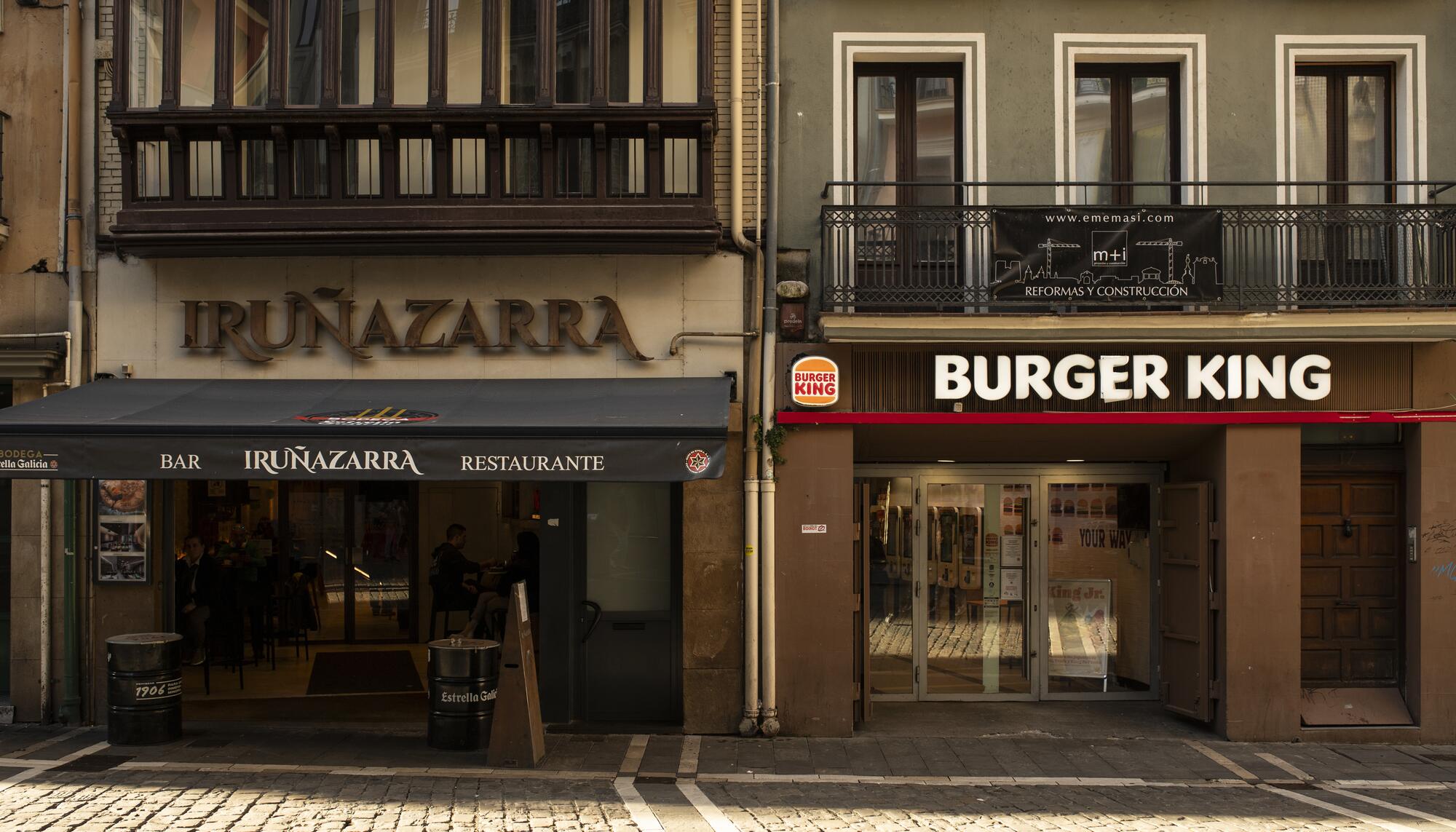 Iruñea, Mercaderes kalean.