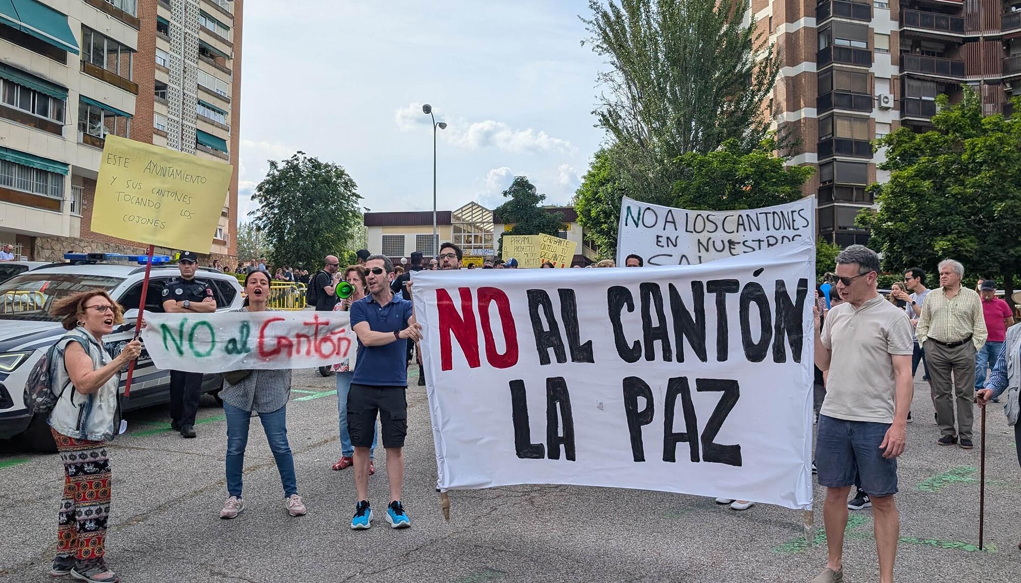 No al Cantón  La Paz