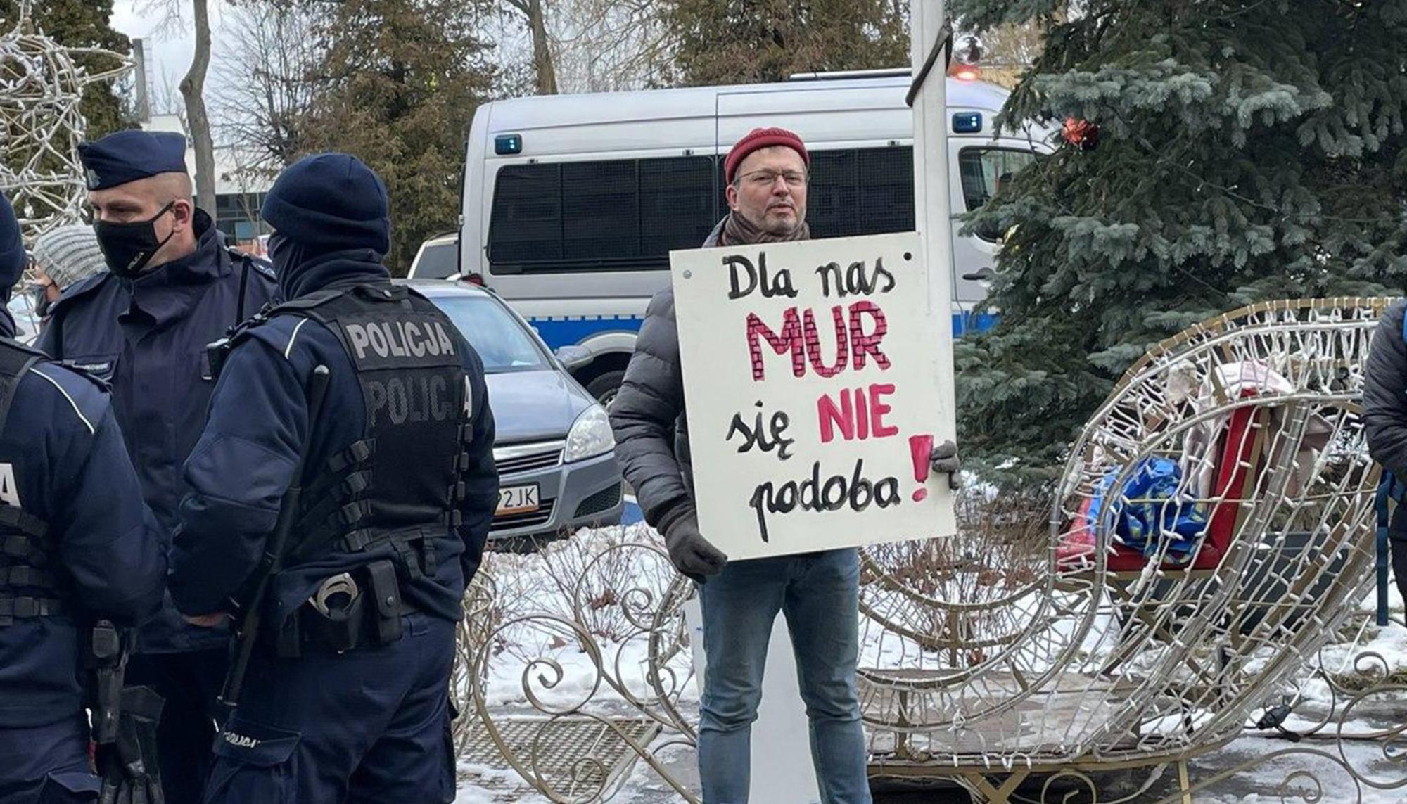 Protestas muro Polonia Bielorrusia 1