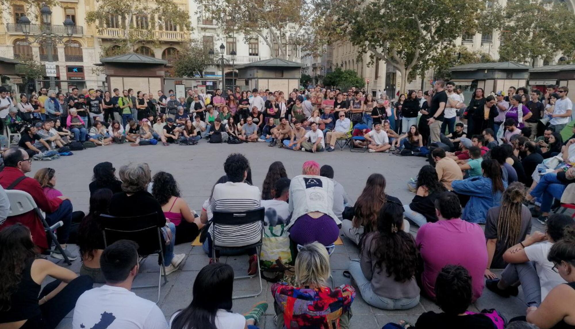 asamblea acampada vivienda valencia