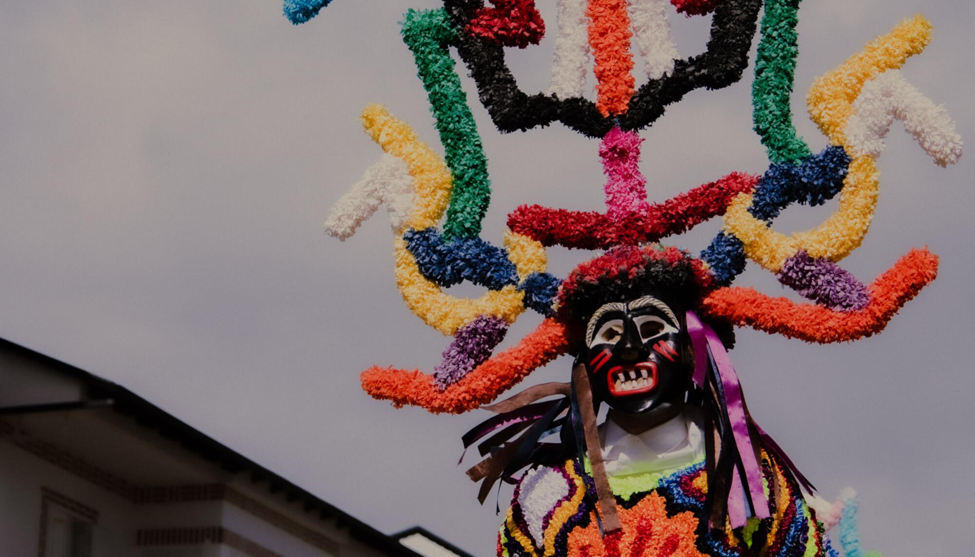 Máscaras ancestrais e entroidos tradicionais no encontro senlleiro da mascarada ibérica - 1