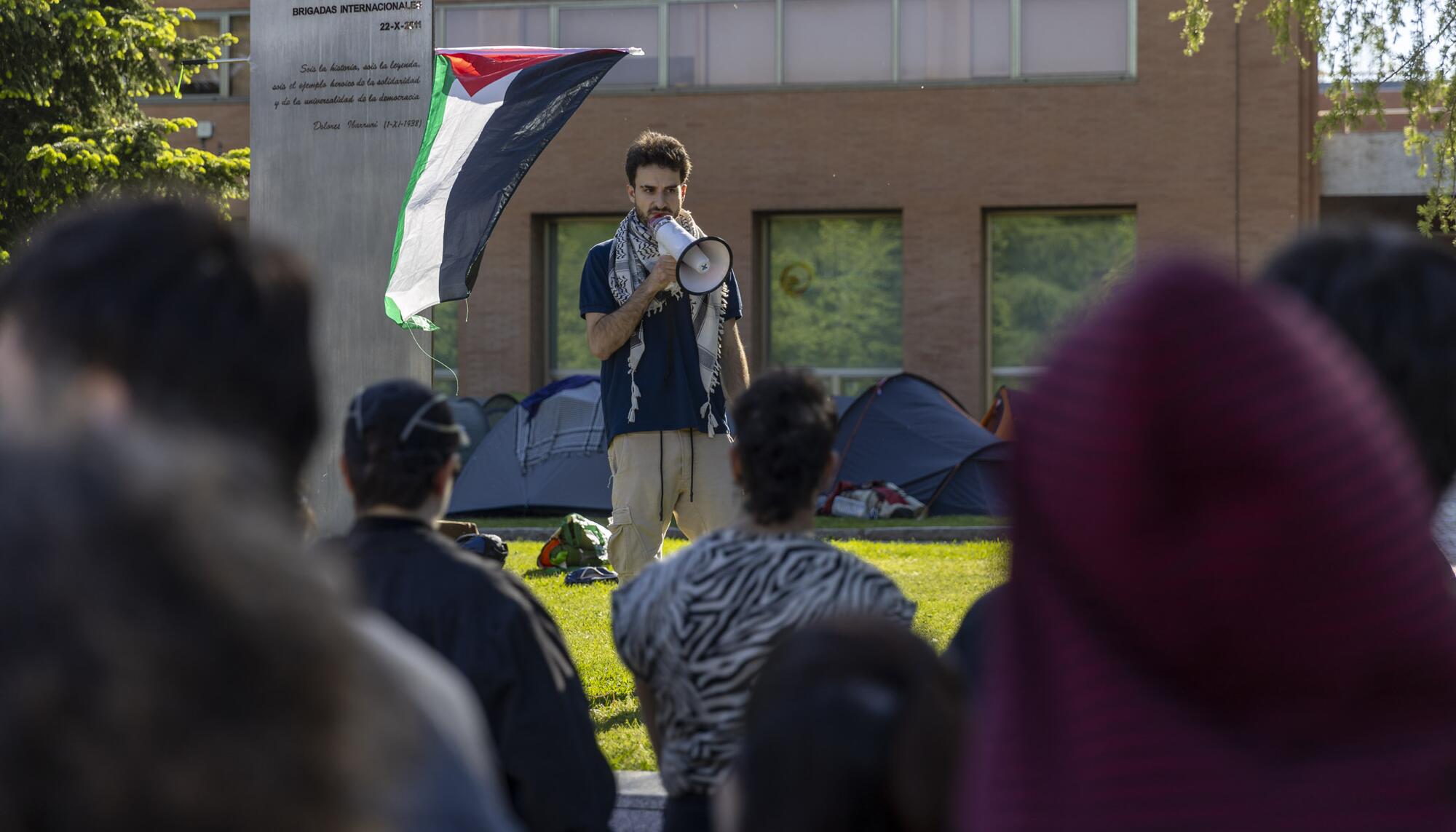 Acampada Palestina Complutense 14-05-25 - 5