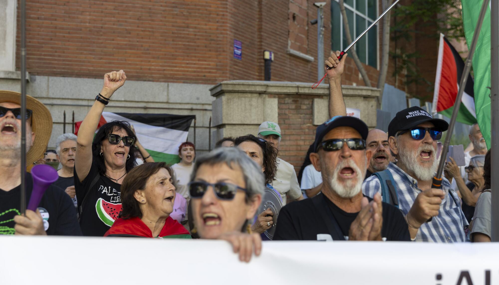 Cacerolada frente a la Embajada de  Israel - 4