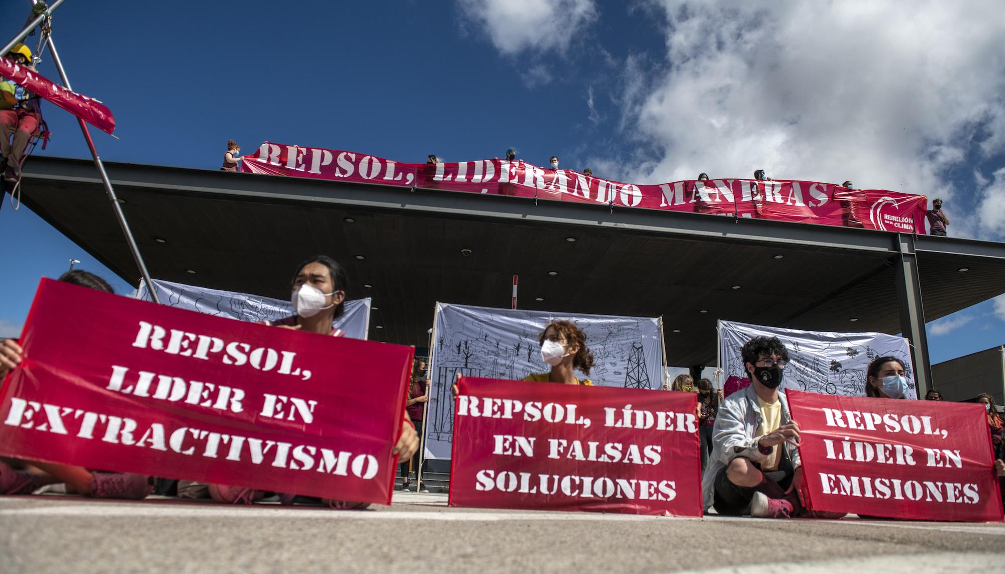 Rebelión por el Clima bloquea la sede de Repsol en Móstoles - 8