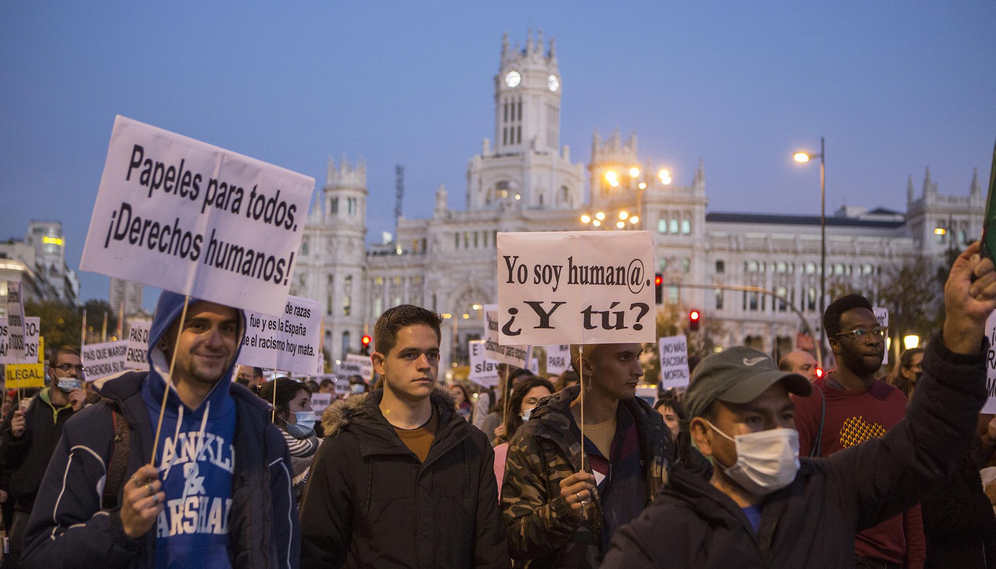 Manifestación antirracista en Madrid: Contra la violencia racista y los delitos de odio - 9