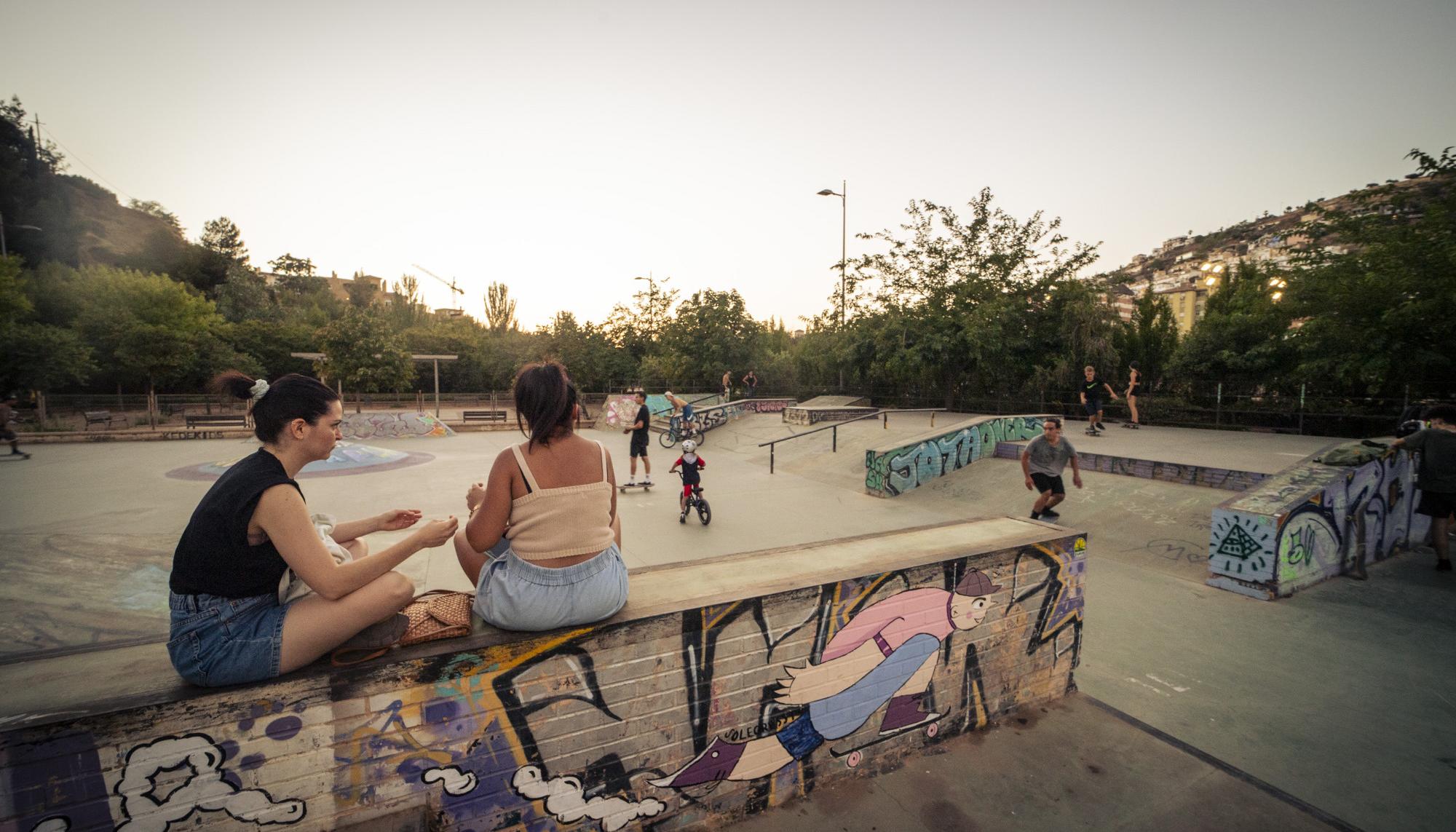 Skaters en el skatepark Bola de Oro, Granada - 6