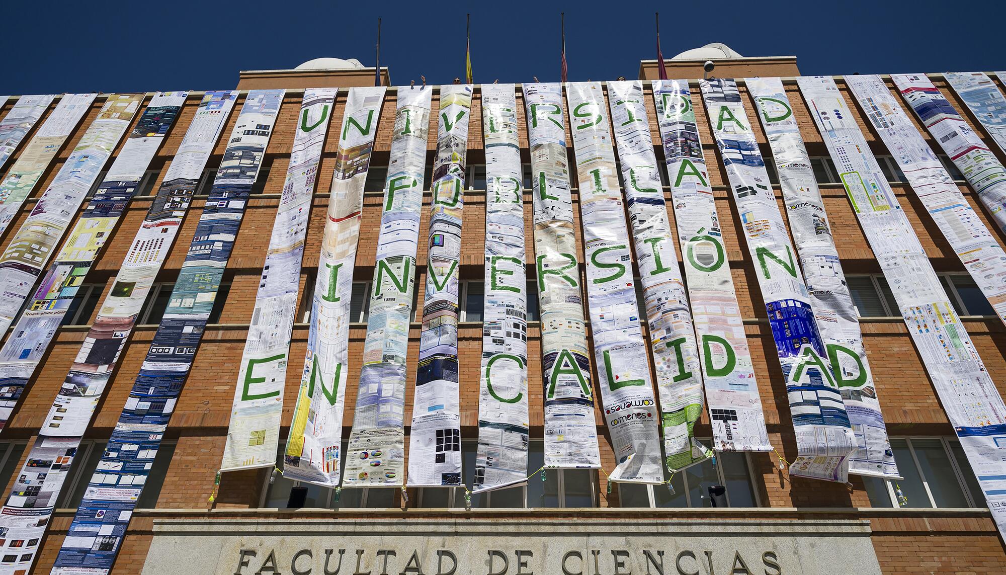 Pancarta Físicas Universidad - 9