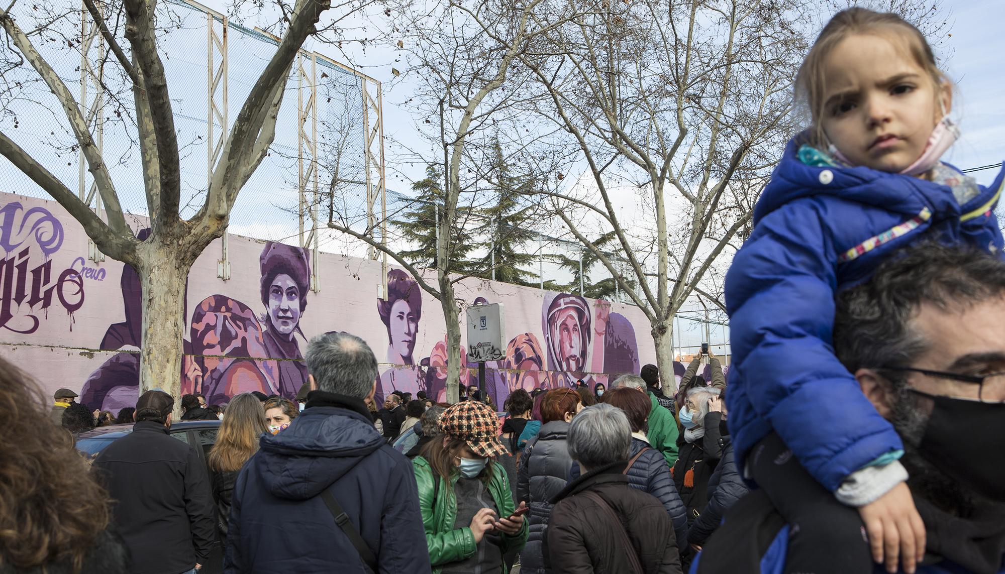 Concentración frente al mural feminista de La Concepción en protesta por su eliminación a propuesta de Vox. - 5