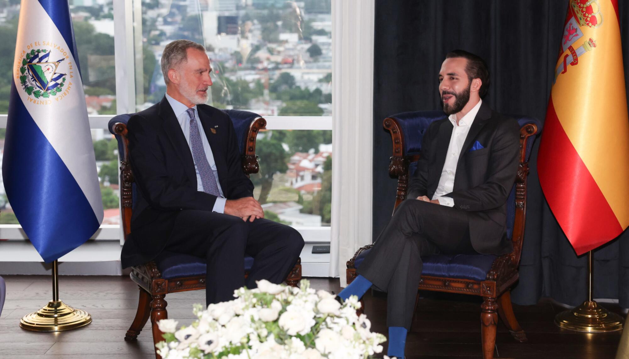 El rey Felipe VI junto a Nayib Bukele, tras su investidura el 1 de junio de 2024
