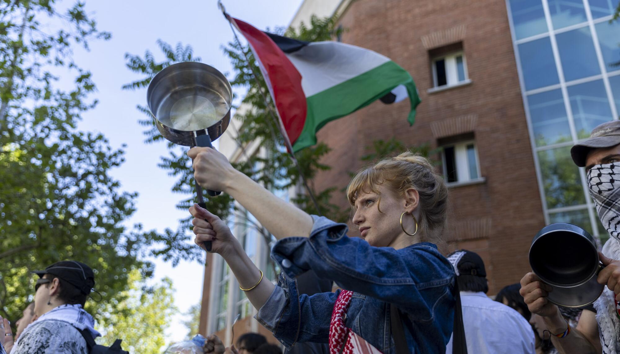 Cacerolada frente a la Embajada de  Israel - 7