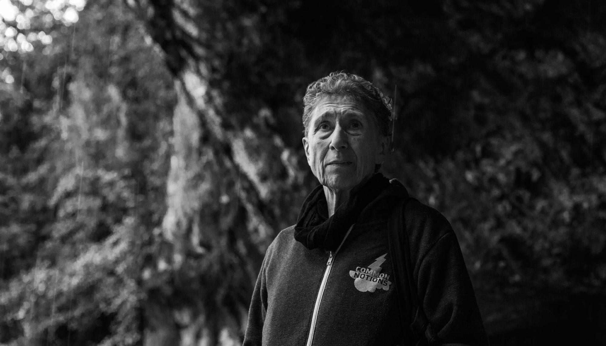 Silvia Federici, en las cuevas de Zugarramurdi