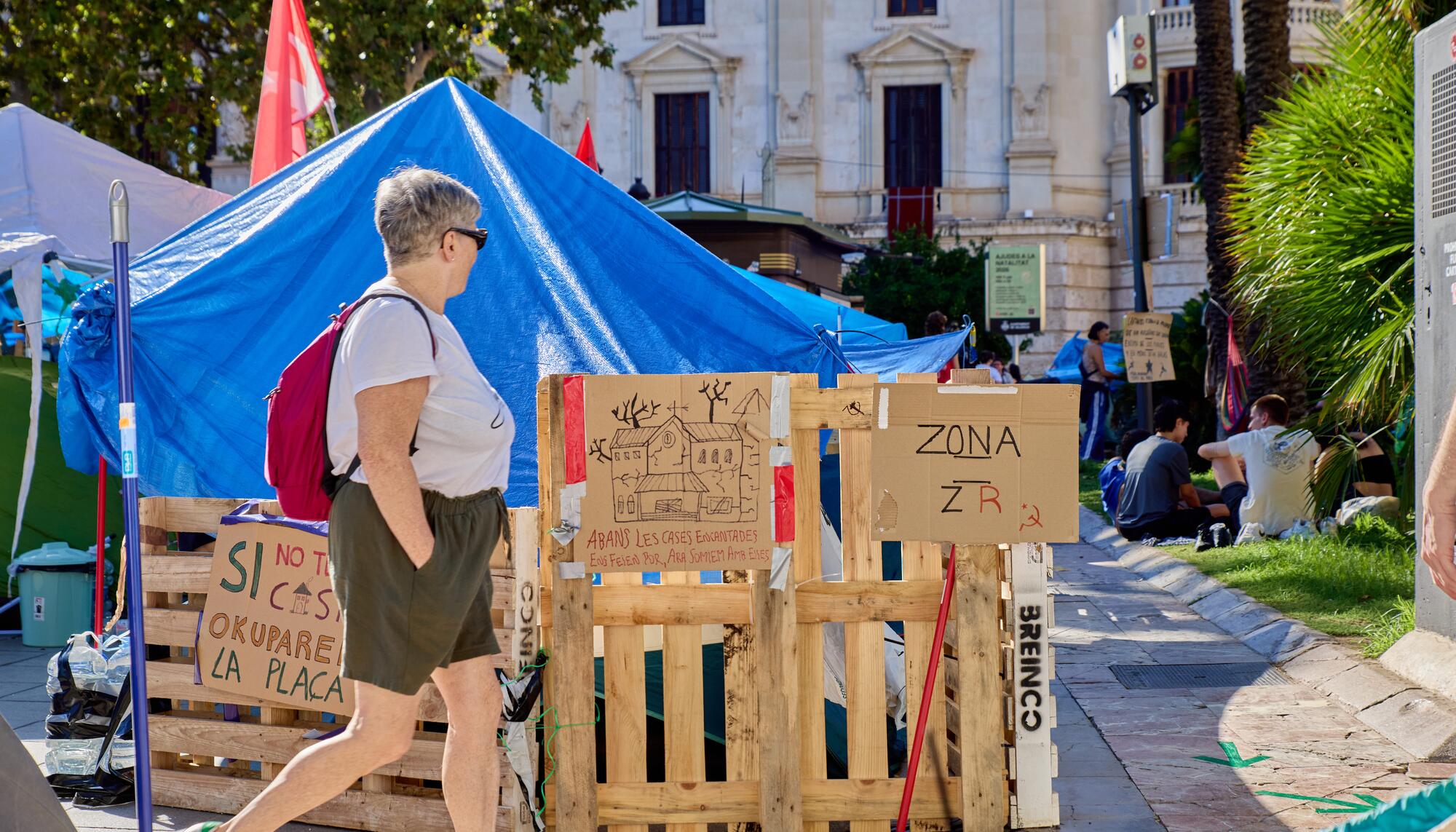 Respuesta antifascista acampada València - 1