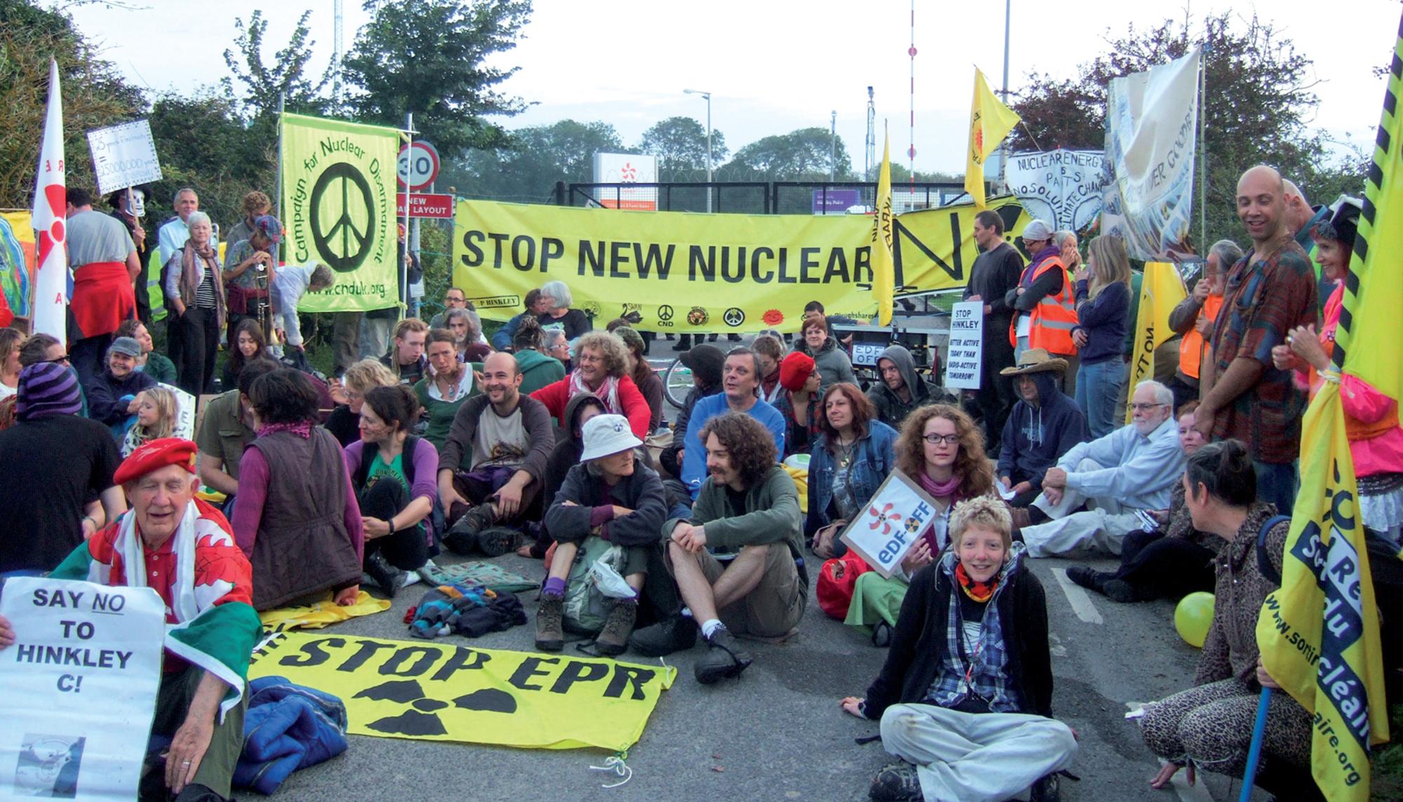 Sentada contra central nuclear Hinkley Point