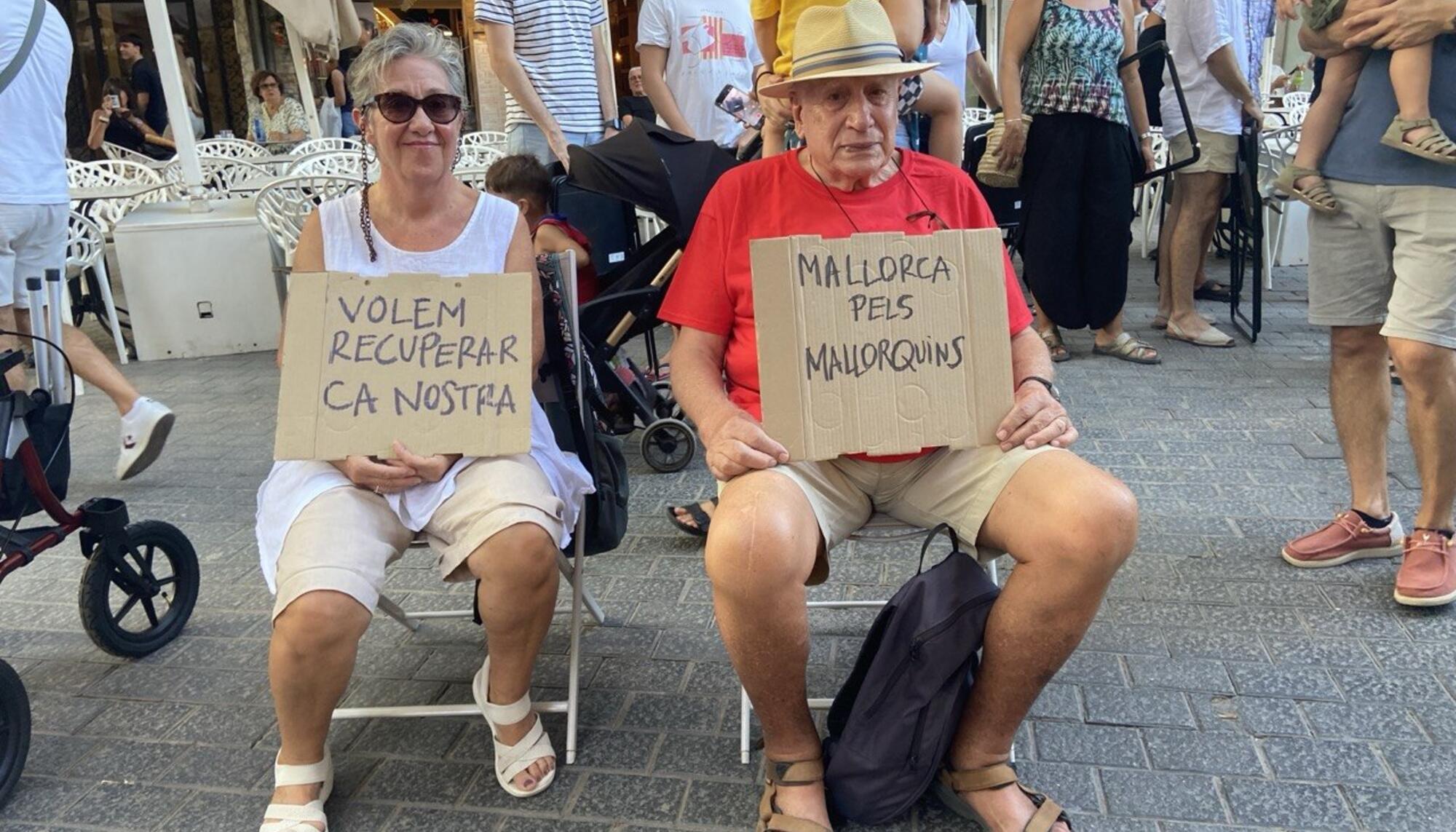 Cadena humana Mallorca contra turistificación - 2