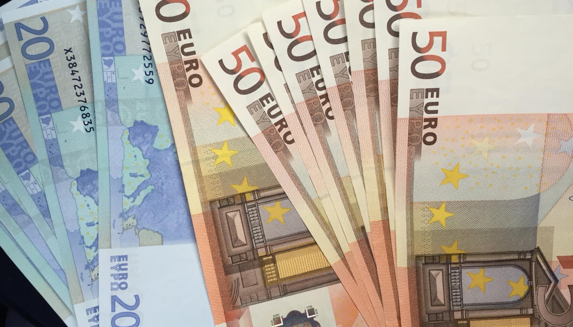 Billetes de 50 y 20 euros 