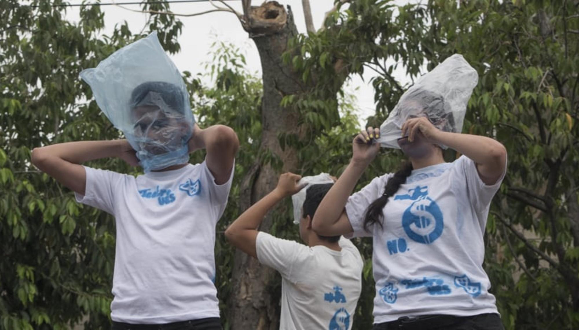 Acción de calle de la campaña "Tú defiendes mis derechos, yo defiendo tu labor".