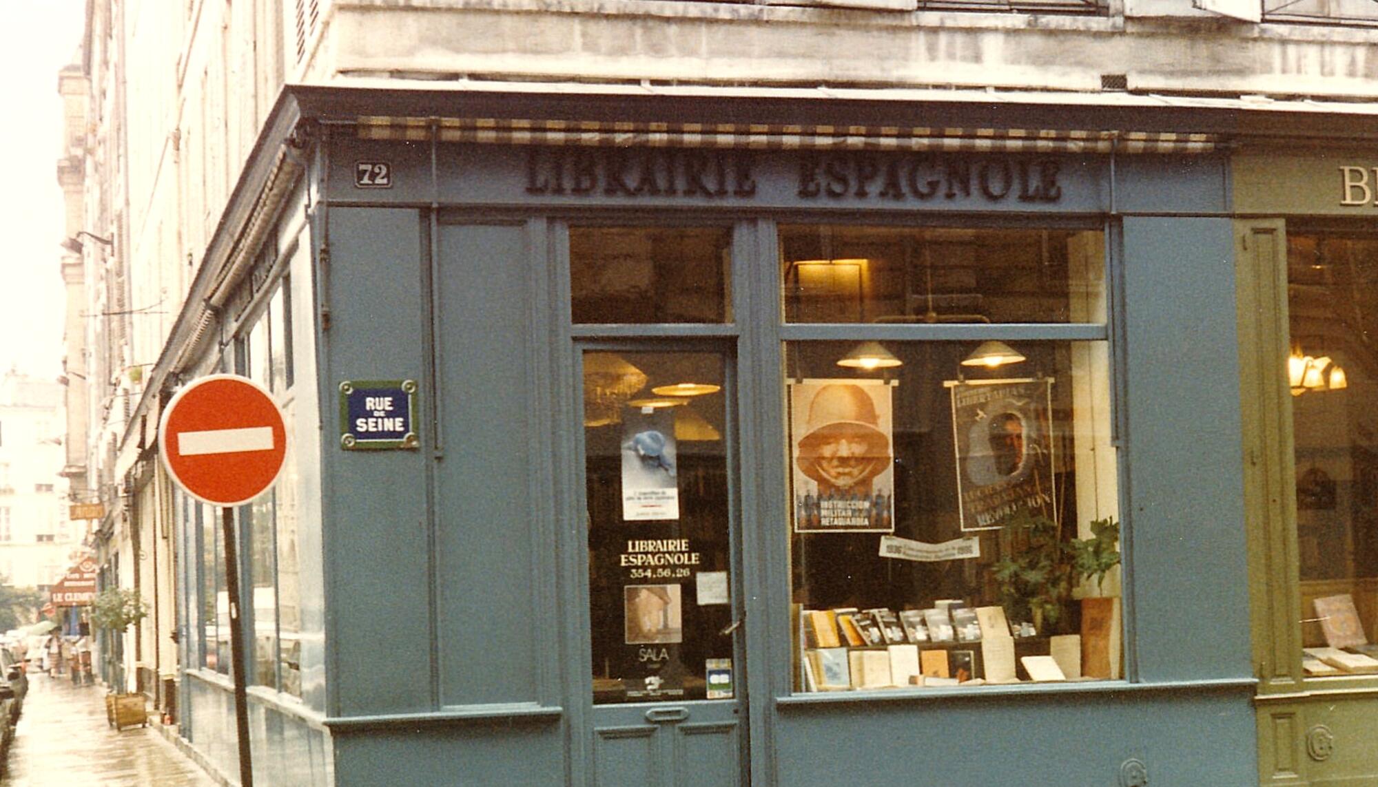 Librería española en el barrio latino de París en 1975