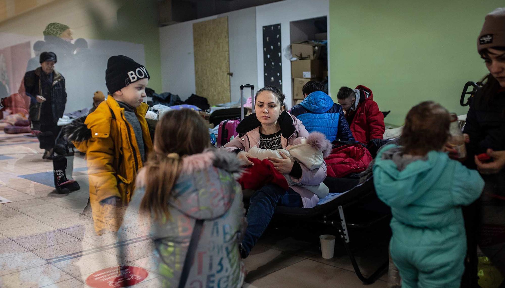 Ucranianos refugiados en Tesco - 7