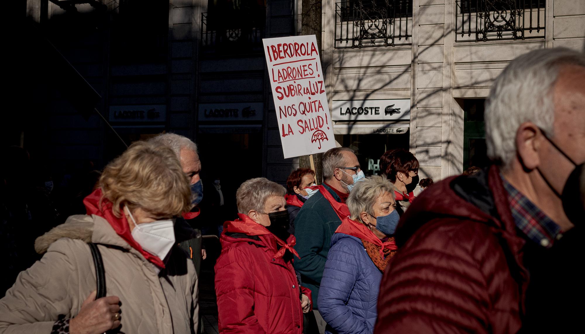 Manifestación cuarto aniversario Movimiento Pensionistas en Bilbao - 7