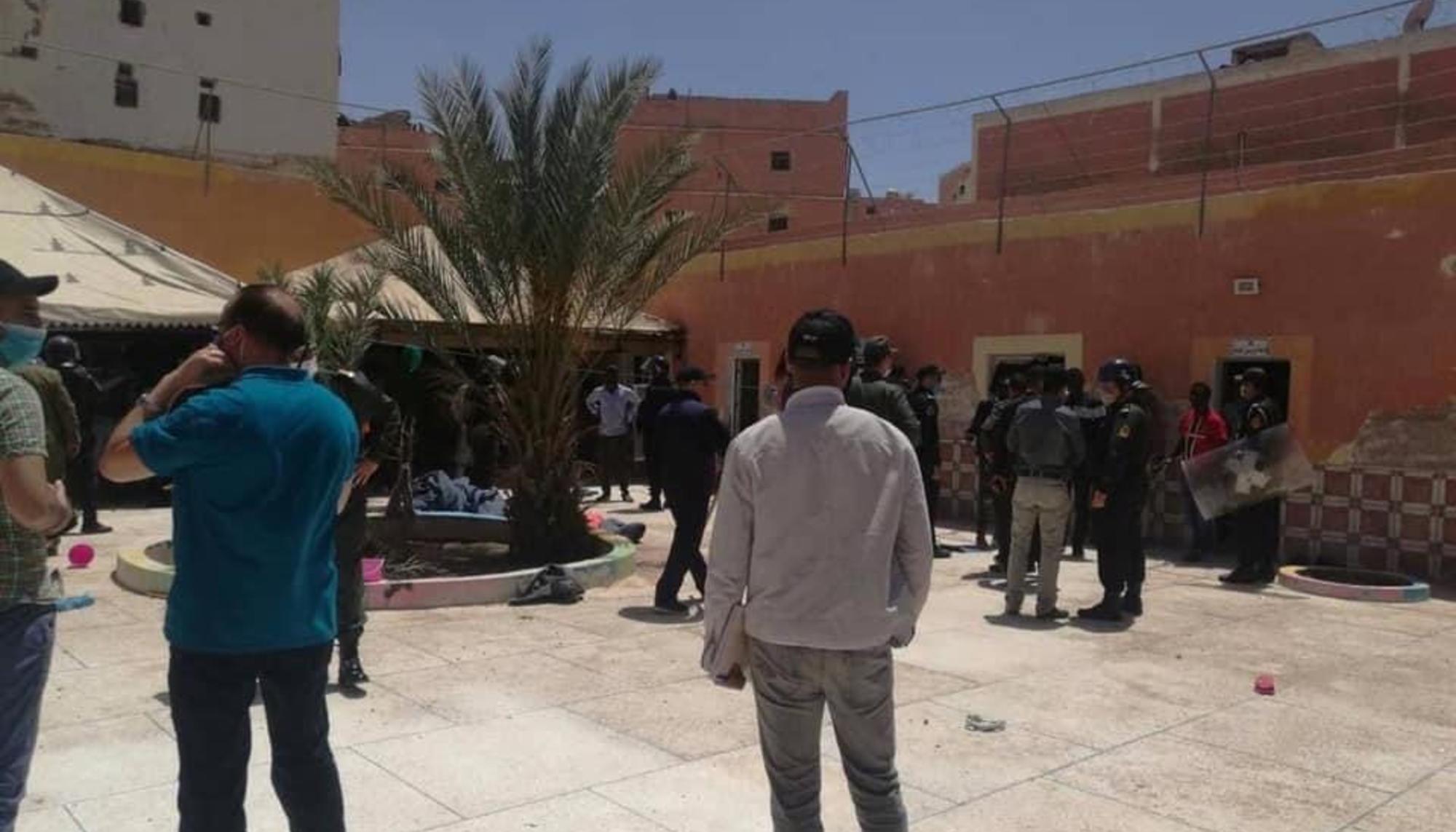 Enfrentamientos entre la policía marroquí y migrantes subsaharianos en El Aaiún
