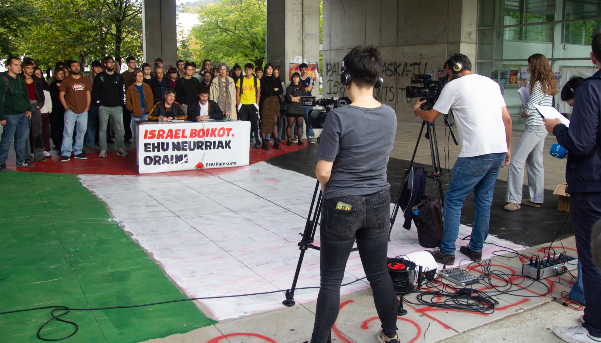 Rueda de prensa de EHU Palestina en Donostia