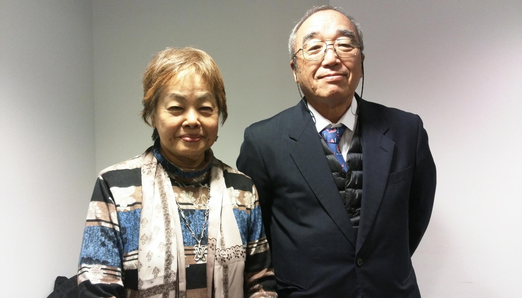 Suzuyo Takazato y Hiroshi Ashitomi Okinawa 