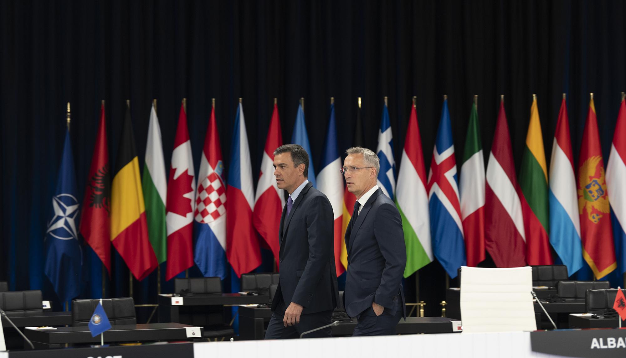 Pedro Sánchez Cumbre de la OTAN Jens Stoltenberg - 2