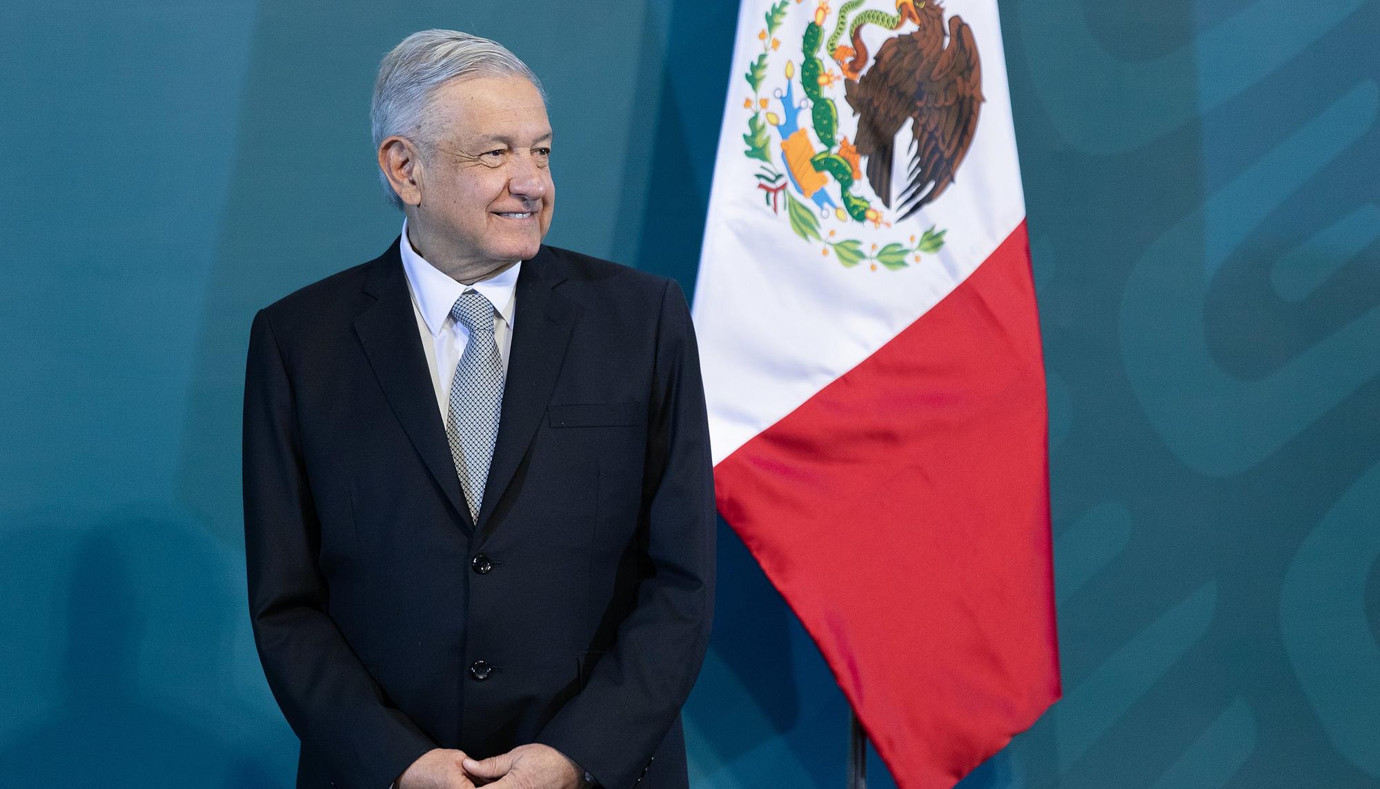 El líder de Morena, Andrés Manuel López Obrador, asumió la presidencia de México el 1 de diciembre de 2018.
