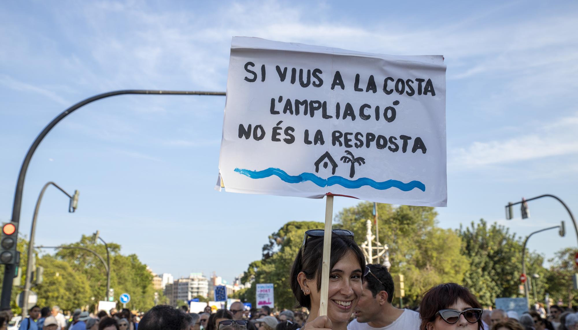 Manifestación contra la ampliación puerto de València - 9